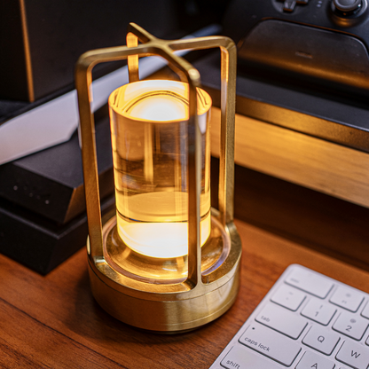 Moderne Krystalbordlampe med Refrakteret LED-Glød Bordlampe Tech Butik Guld