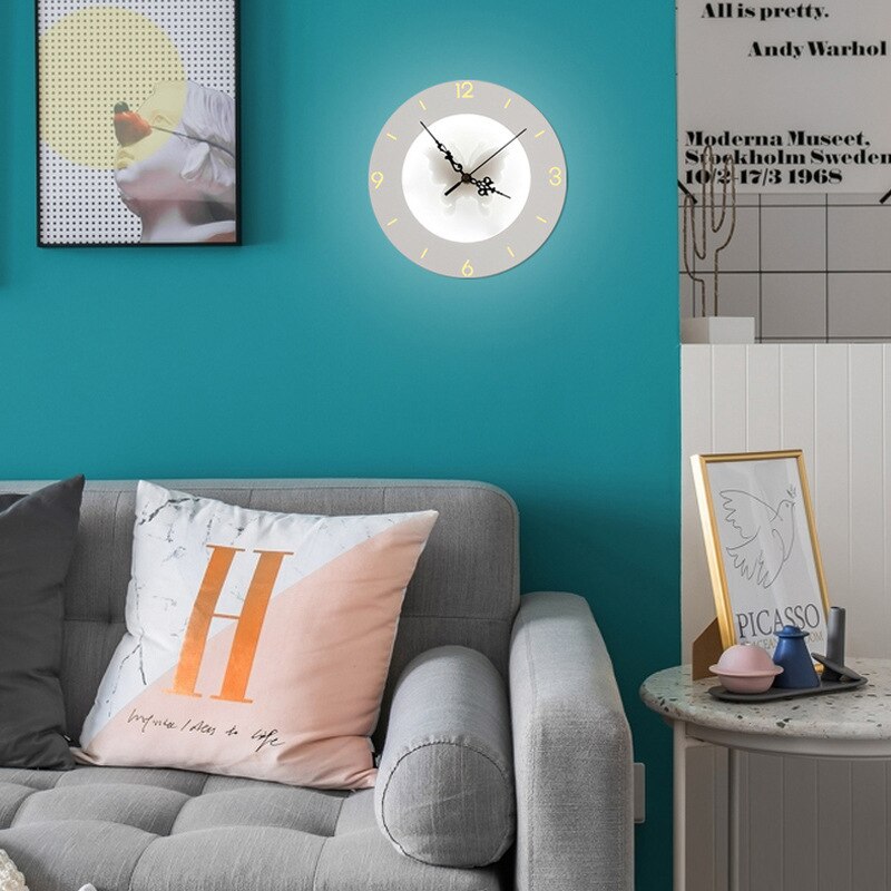 Moderne LED Væglampe med Indbygget Urdisplay Ure Tech Butik