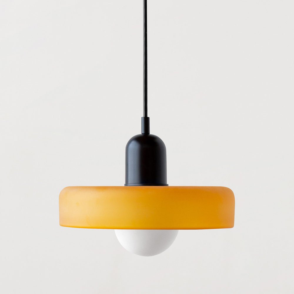 Moderne Pendel i farvet glas