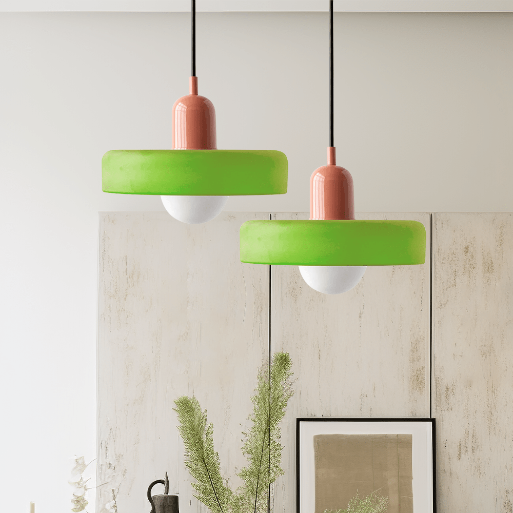 Moderne Pendel i farvet glas