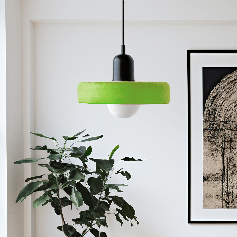Moderne Pendel i farvet glas
