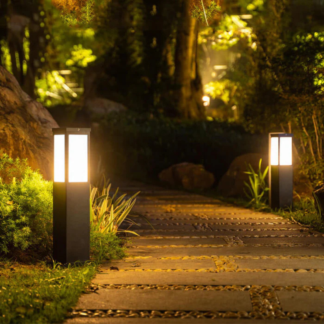 Moderne Udendørs Solcellelampe med Kraftig LED Belysning Udendørs lys Tech Butik