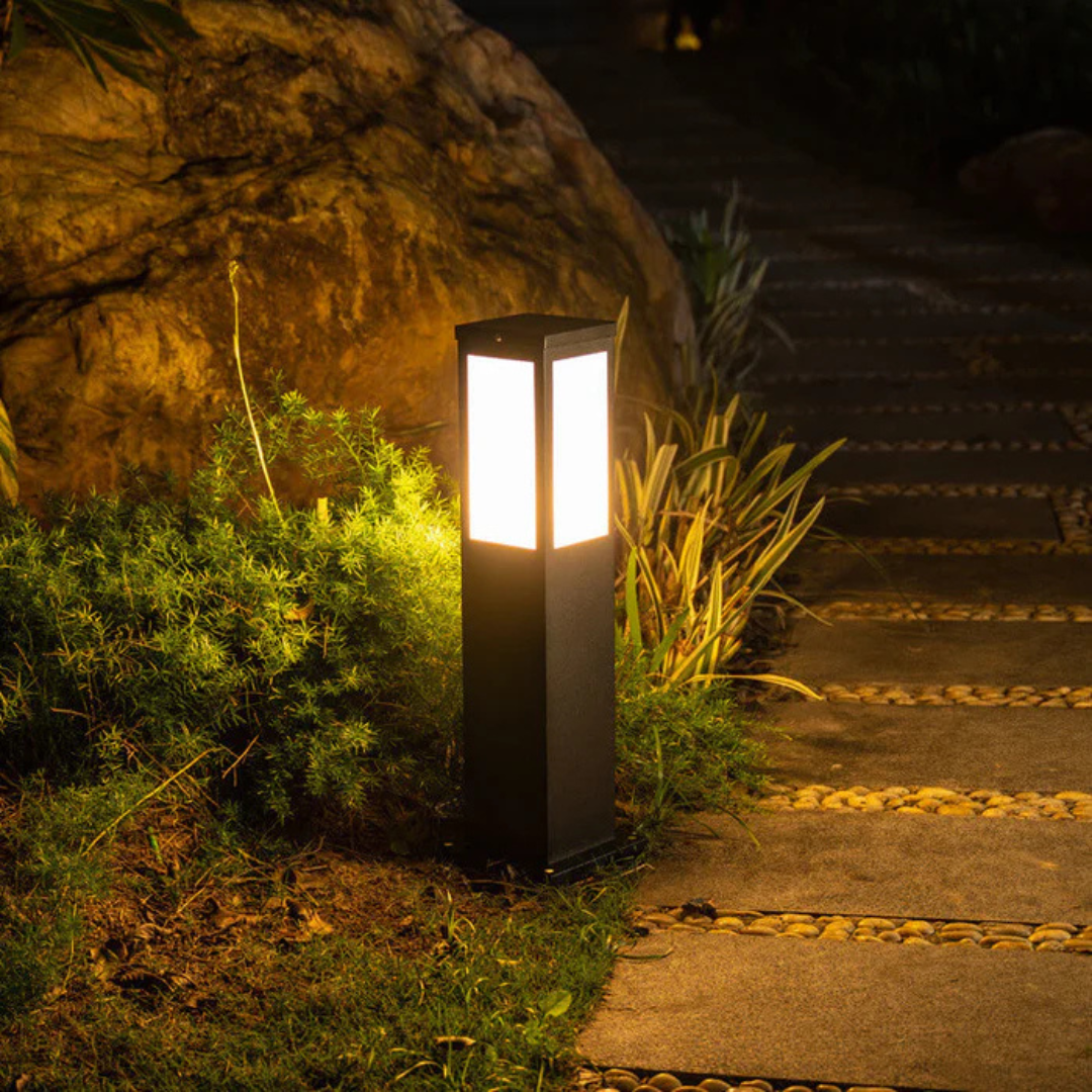 Moderne Udendørs Solcellelampe med Kraftig LED Belysning Udendørs lys Tech Butik