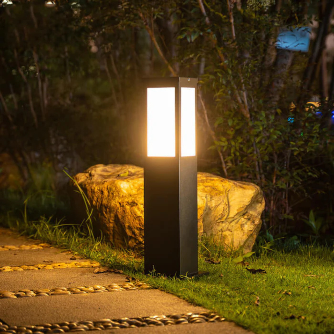 Moderne Udendørs Solcellelampe med Kraftig LED Belysning Udendørs lys Tech Butik