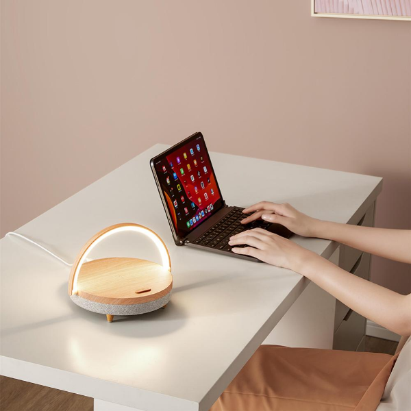 Moderne Trådløs Oplader Højttaler Lampe med Justerbar Lysstyrke Højttalere & Lyd Tech Butik