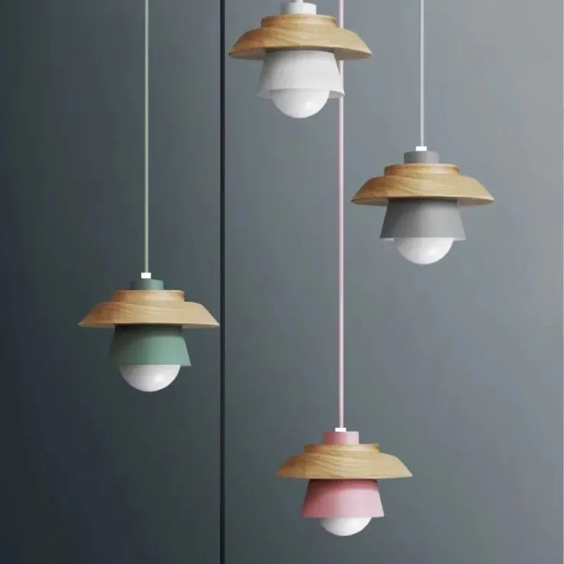 Moderne Træpendel med Farverigt Nordisk Design Hængelamper Tech Butik