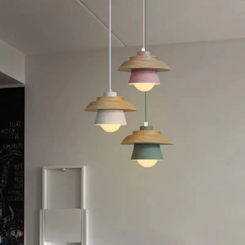 Moderne Træpendel med Farverigt Nordisk Design Hængelamper Tech Butik