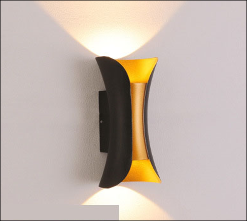 Moderne Buet LED Udendørs Væglampe – Vandtæt Op- & Nedlys Udendørs belysning Tech Butik