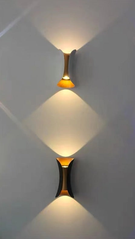 Moderne Buet LED Udendørs Væglampe – Vandtæt Op- & Nedlys Udendørs belysning Tech Butik