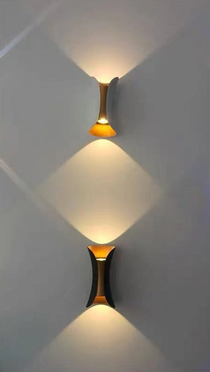 Moderne Buet LED Udendørs Væglampe – Vandtæt Op- & Nedlys Udendørs belysning Tech Butik