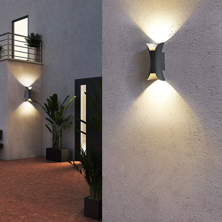 Moderne Buet LED Udendørs Væglampe – Vandtæt Op- & Nedlys Udendørs belysning Tech Butik