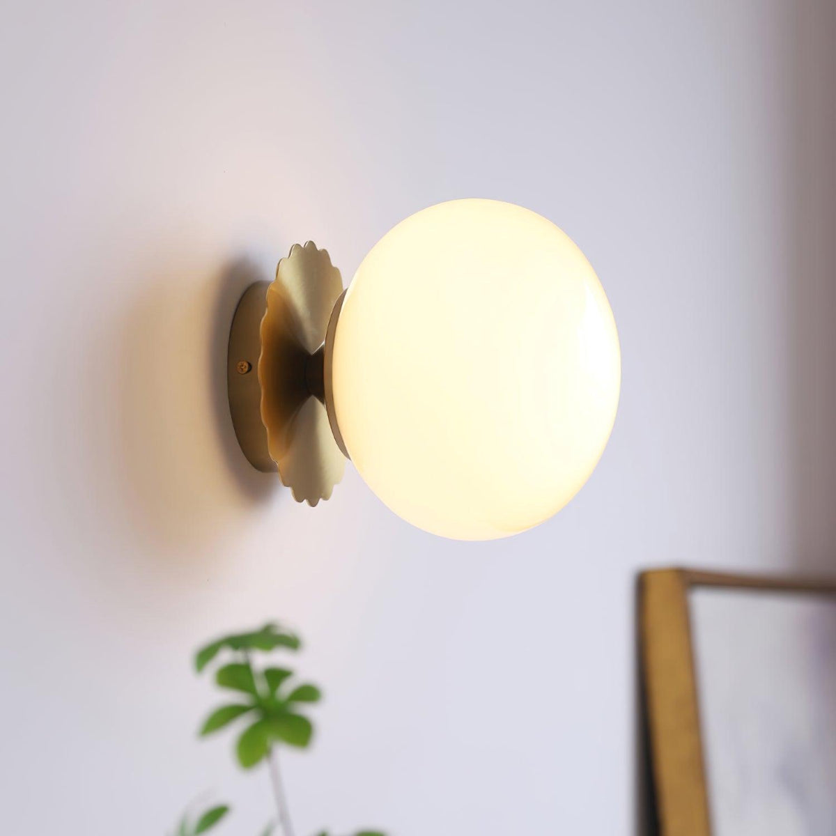 Moderne Væglampe med Glas Kugle til Soveværelse og Stue Væglamper Tech Butik