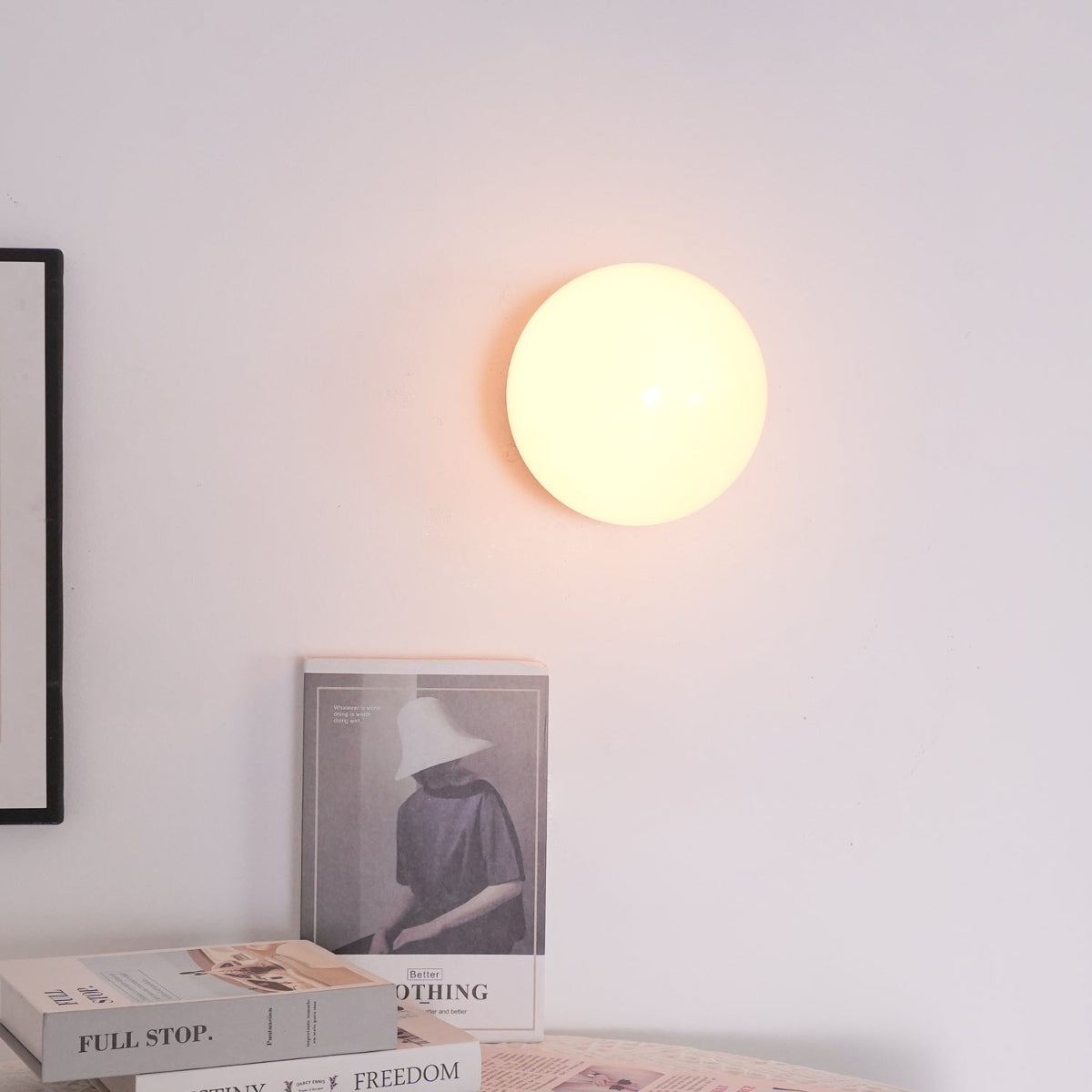 Moderne Væglampe med Glas Kugle til Soveværelse og Stue Væglamper Tech Butik