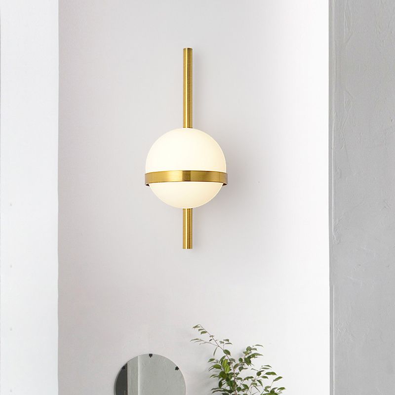 Moderne Væglampe med Rund Glasdetalje Væglamper Tech Butik Lille Guld