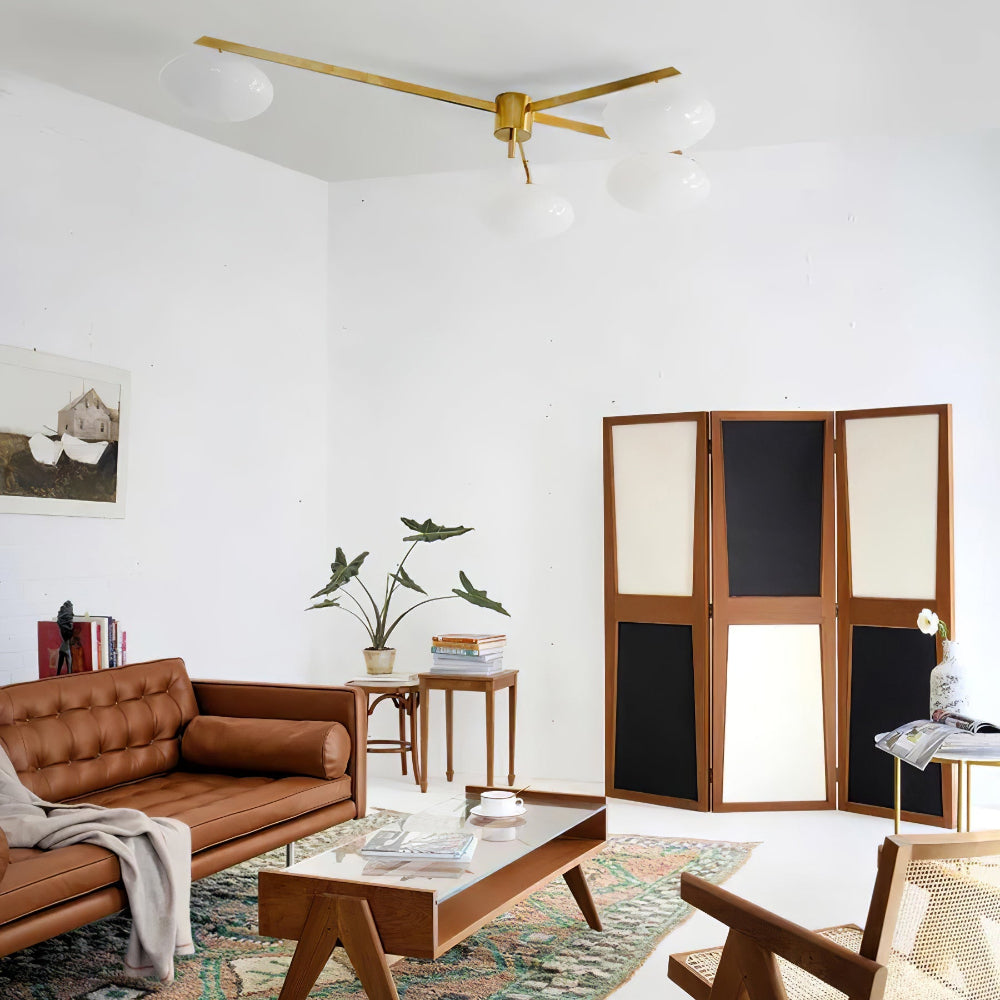 Moderne plafondlamp van ondoorzichtig glas met messing armen Loftslampe Tech Butik