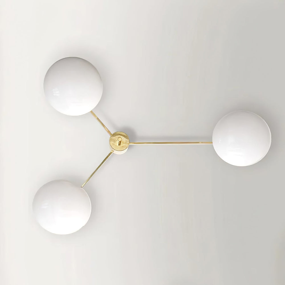 Moderne plafondlamp van ondoorzichtig glas met messing armen Loftslampe Tech Butik 3 Hoveder Ø 113.5 cm x H 22.5 cm Messing