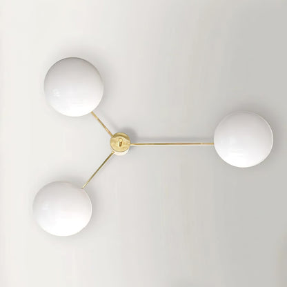 Moderne plafondlamp van ondoorzichtig glas met messing armen Loftslampe Tech Butik 3 Hoveder Ø 113.5 cm x H 22.5 cm Messing