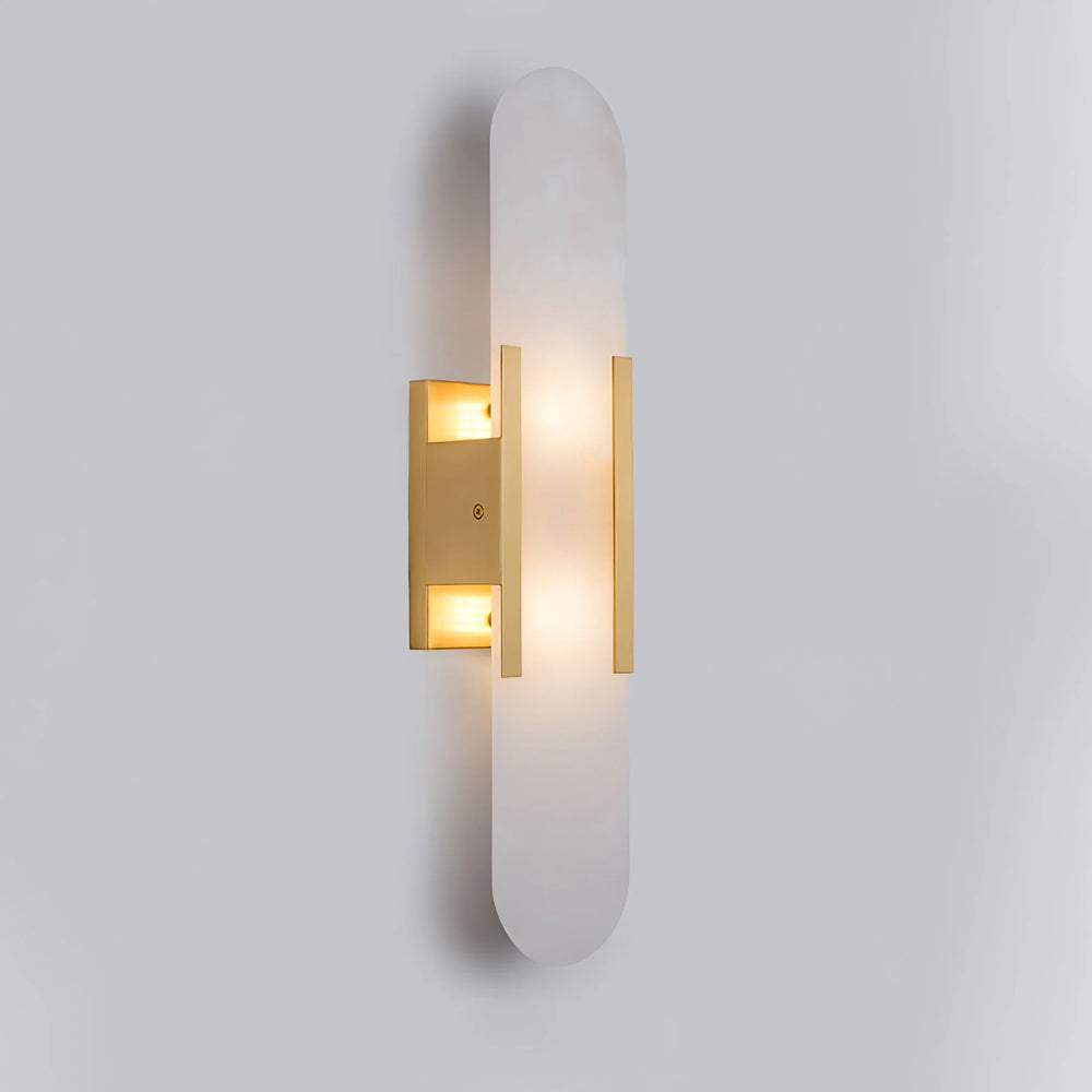 Moderne væglampe med geometrisk elegance Væglampe Tech Butik Dia 10cm x H 50cm Messing