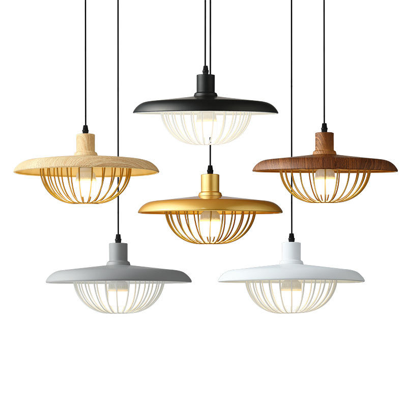 Nordisk-Inspireret Loftlampe med Trælook til Moderne Rum Hængelamper Tech Butik