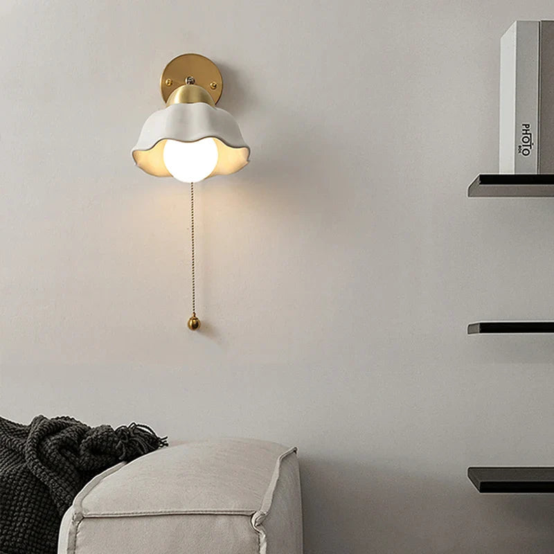 Nordisk Keramisk Væglampe med Bølgeformet Design Væglamper Tech Butik