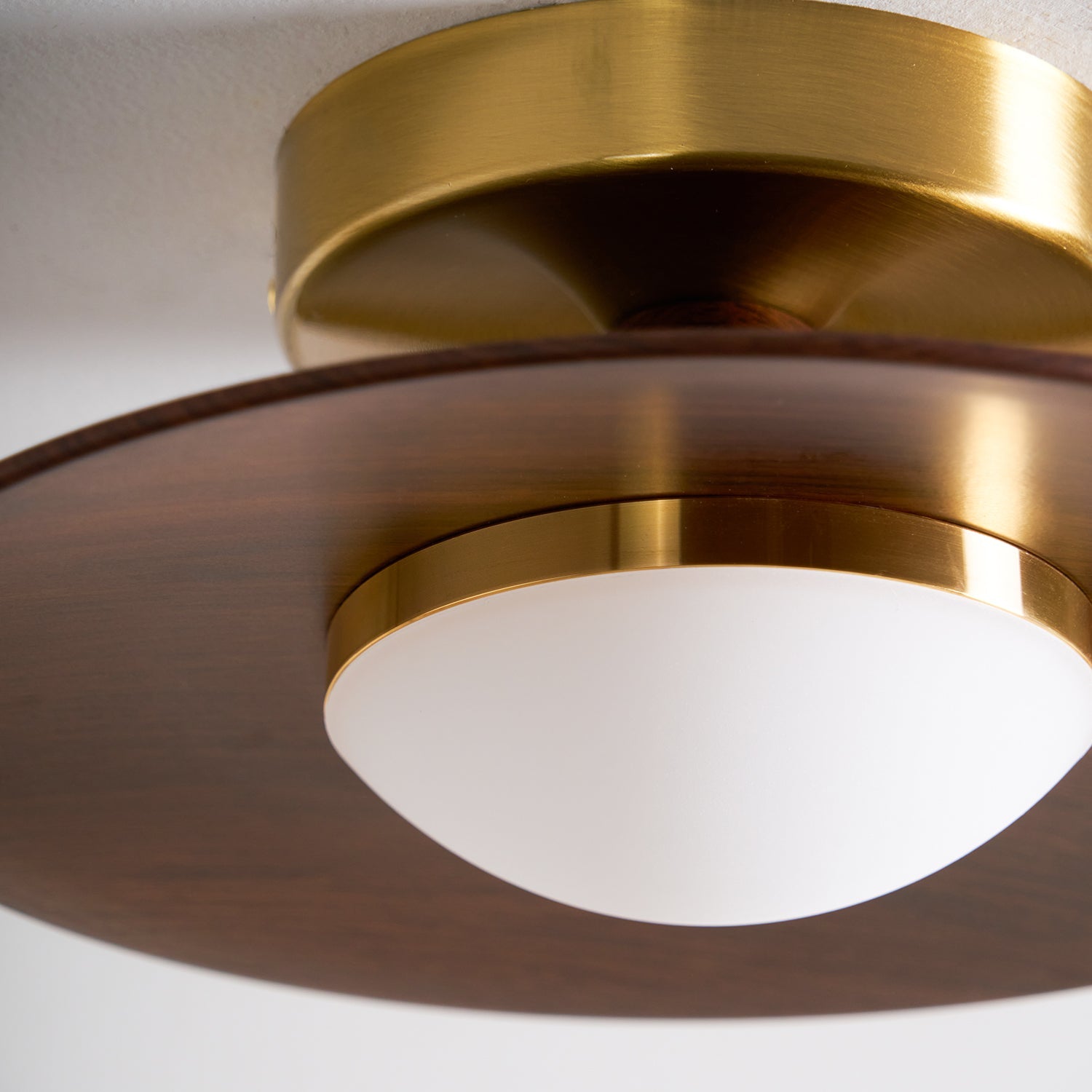 Moderne Loftlampe – Samtids­elegance med varme trædetaljer Ceiling Lamp Tech Butik