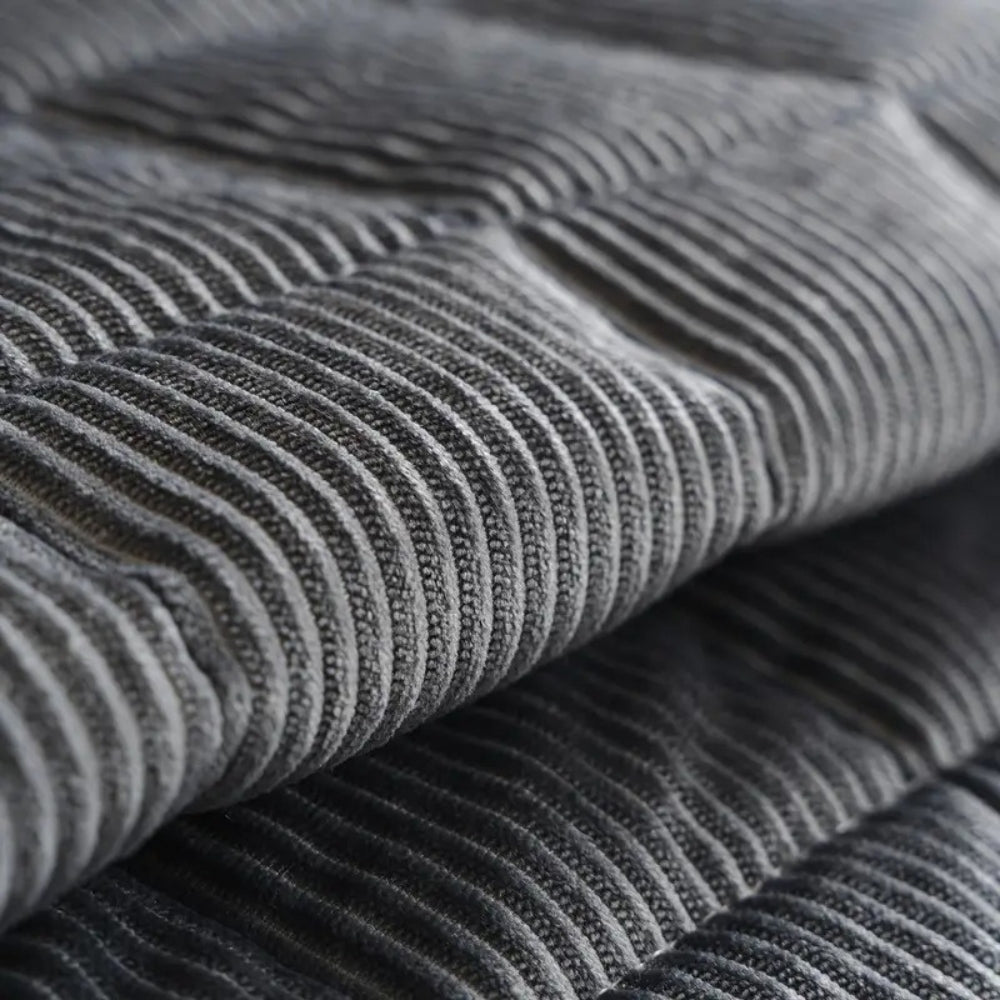 Metro Line quiltet sofabetræk – stilfuld og holdbar beskyttelse til din sofa Sofa Covers Tech Butik