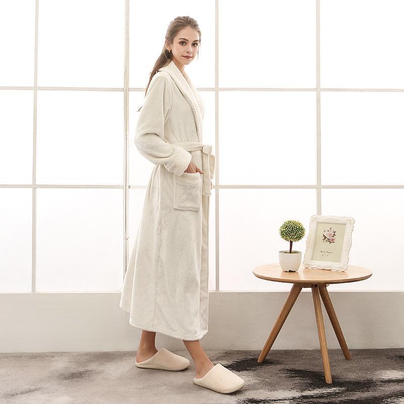 Blød Lang Morgenkåbe – Hygge og Elegance til de Kolde Dage Bathrobes Tech Butik Hvid M Til kvinder