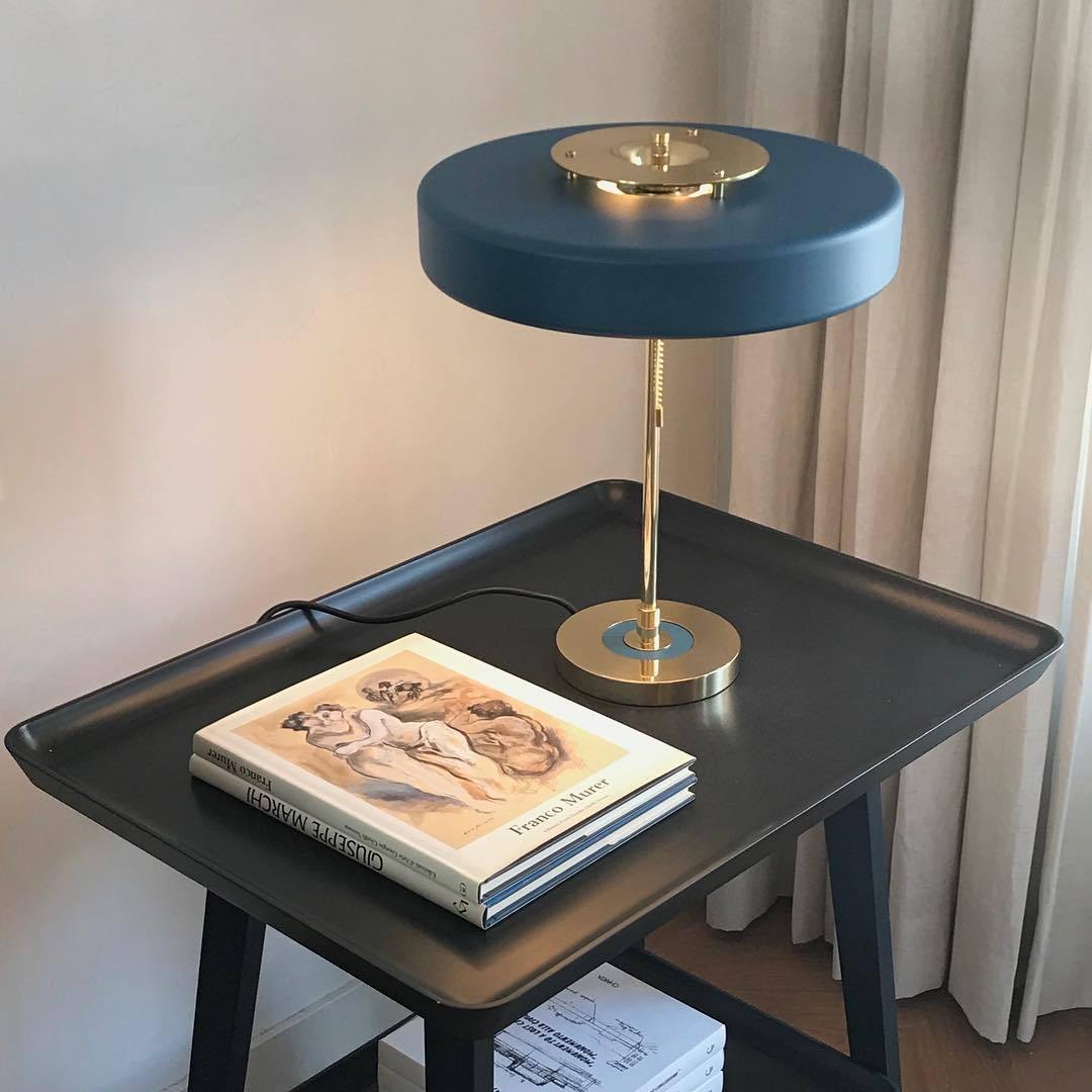 Revolve bordlampe – moderne design til stilfuld og funktionel belysning Table lamp Tech Butik
