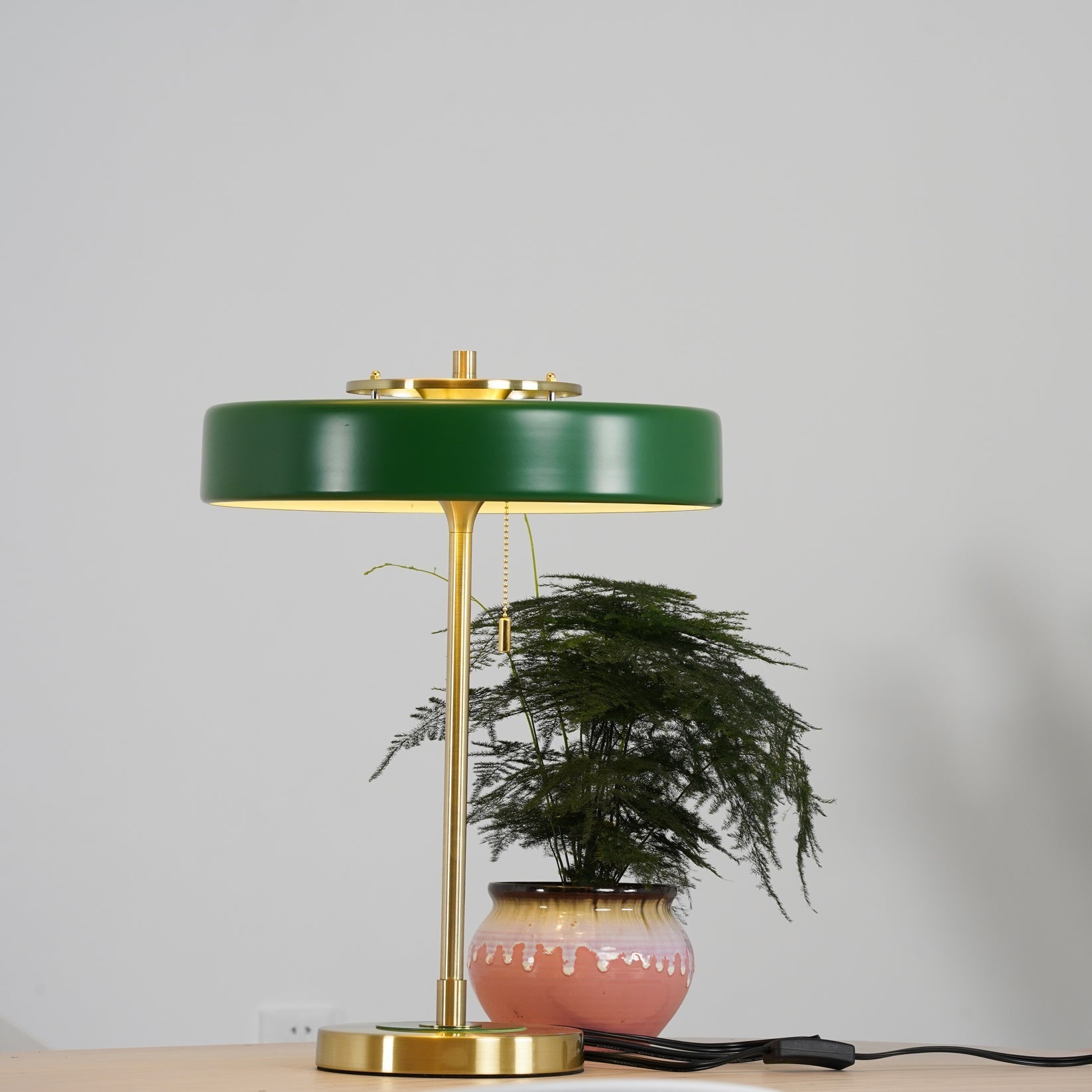 Revolve bordlampe – moderne design til stilfuld og funktionel belysning Table lamp Tech Butik