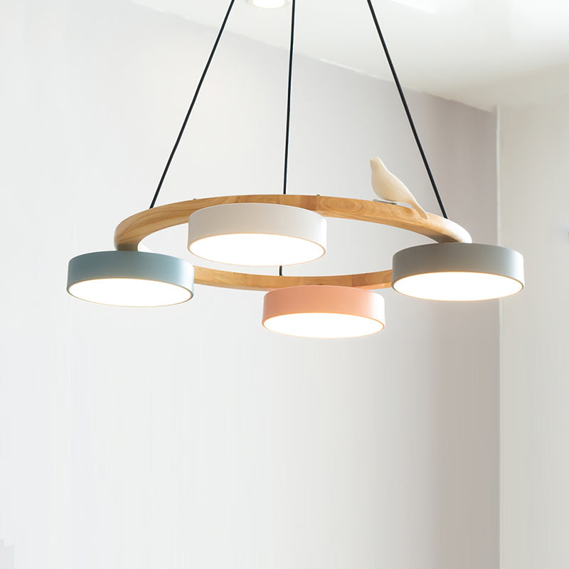 Rund Fugl Lysekrone med Naturinspireret Design lampe Tech Butik 4 Hoveder ∅ 65 cm x H 14 cm Farverig Varmt Lys