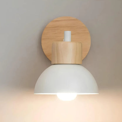 Rustik Væglampe med Træophæng og Moderne Udtryk Væglamper Tech Butik Hvid