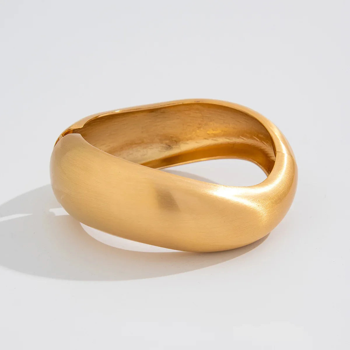 Golden Tide Vintage Armbånd – Børstet Metal Skulpturelt Sæt Bracelets Tech Butik