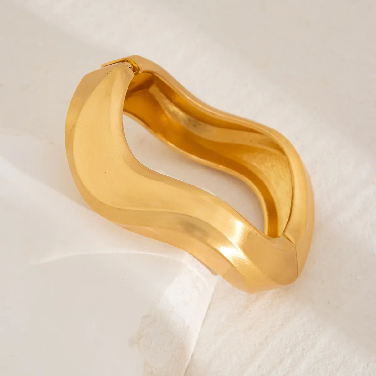 Golden Tide Vintage Armbånd – Børstet Metal Skulpturelt Sæt Bracelets Tech Butik