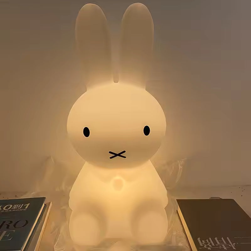Sød Kanin Bordlampe – Blødt Lys og Hygge til Børneværelset Tech Butik