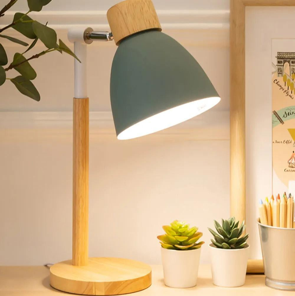 Skandinavisk-Inspireret Bordlampe med Justerbart Lys Praktiske lamper Tech Butik Grøn