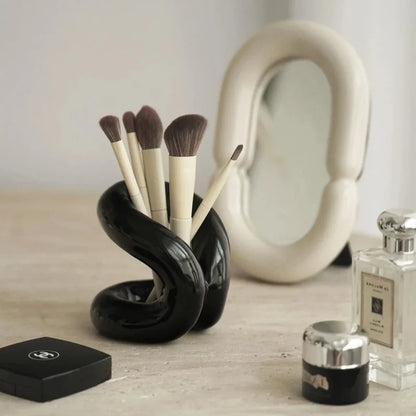 Skulpturel Knudeholder til Badeværelse og Makeupbord Holder Tech Butik