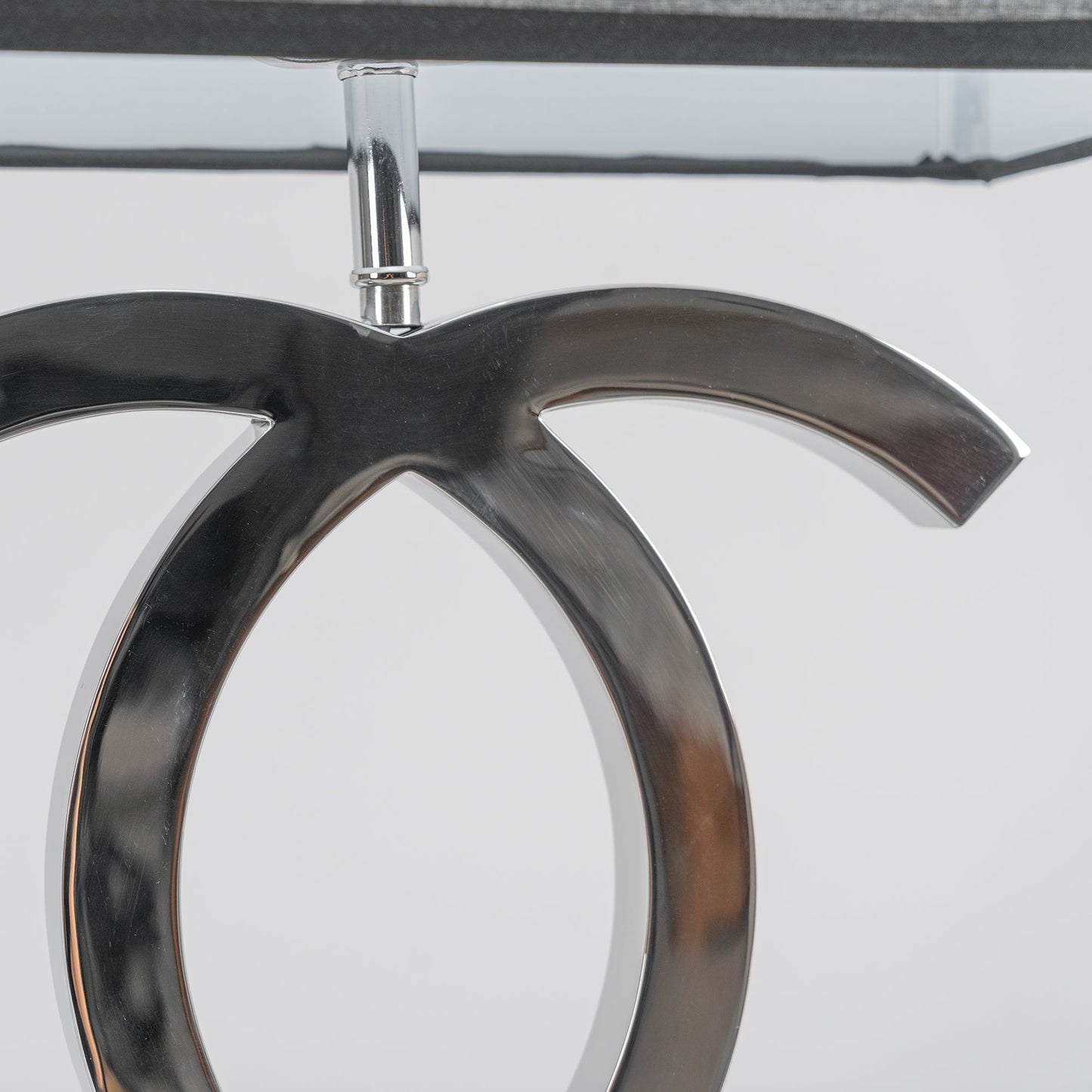 Bordlampe i rustfrit stål – Elegant og holdbar belysning til ethvert rum Table lamp Tech Butik