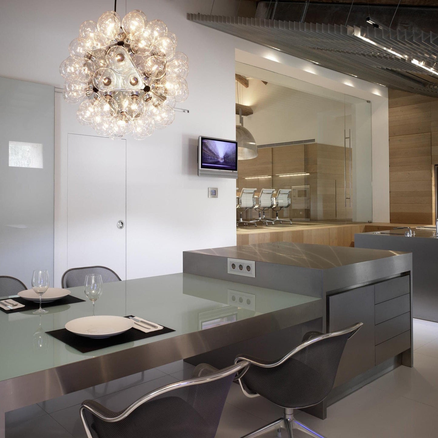 Elegant Pendellampe – Skulpturel Belysning med Botanisk Inspiration Pendant Lamp Tech Butik