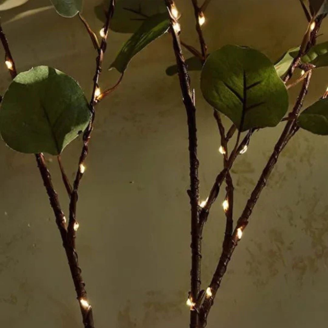 Fortryllede Grenlys – Magisk og Stemningsfuld Hjemmedekoration home decor Tech Butik