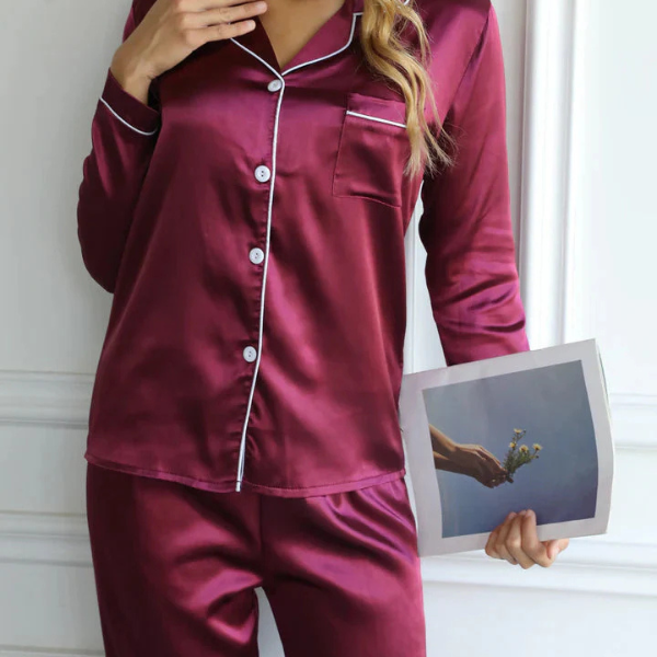 Dame Pyjamasæt med Lange Ærmer – Komfort med Knappelukning til Afslapning Loungewear Set Tech Butik