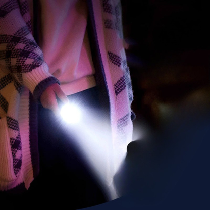 Genopladelig Mini LED Lommelygte – Bærbar og Energi Effektiv Light Tech Butik