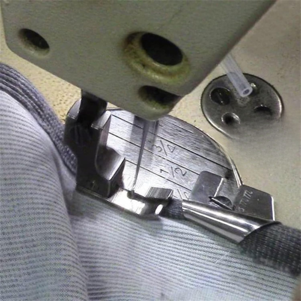 8-delt Sæt med Oprullede Kantfødder – Præcisionssæt til Sytilbehør Tools Tech Butik