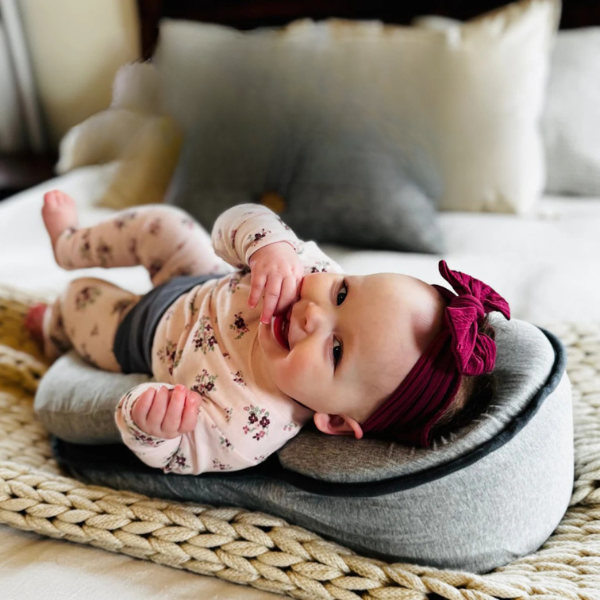 Anti-Opspyt Babypude – Komfortabel Støtte for Lettere Amning Pillows Tech Butik