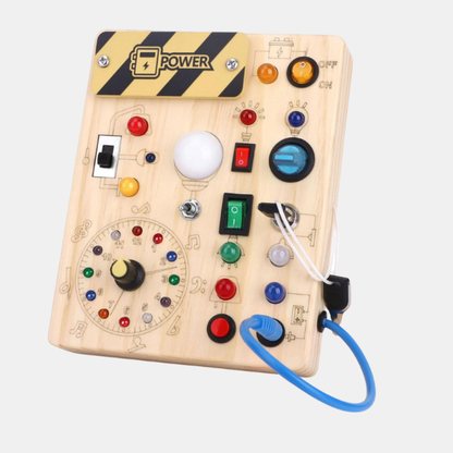 Træaktivitetsbræt med 8 LED-Kontakter – Montessori Sansestimulation og Perfekt Rejseledsager Toys Tech Butik Vækkeurets belægningsgrad