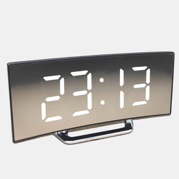 LED Digitalt Vækkeur – Buet Skærm med Ambient Lys Alarm Clocks Tech Butik Hvid 17 cm × 7 cm × 3 cm