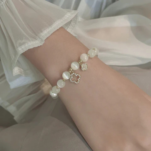 Naturligt Krystal- & Perlearmbånd – Elegant og Tidløst Tilbehør Bracelets Tech Butik
