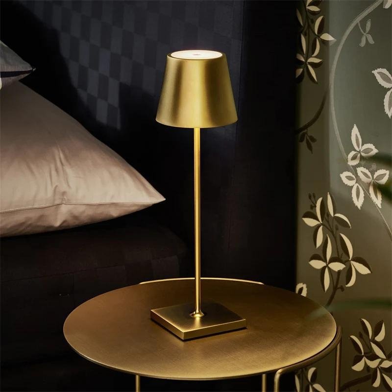 Trådløs LED Bordlampe med Justerbar Lysstyrke Bordlampe Tech Butik