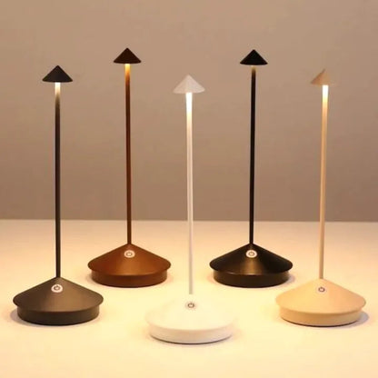 Trådløs Bordlampe med Dæmpbar LED – Moderne Design til Indendørs og Udendørs Bordlamper Tech Butik