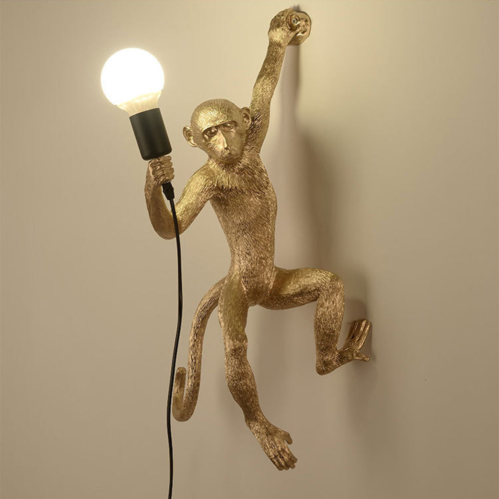 Væglampe med Finurligt Abedesign i Resin Belysning Tech Butik Guld D35*H70cm Venstre