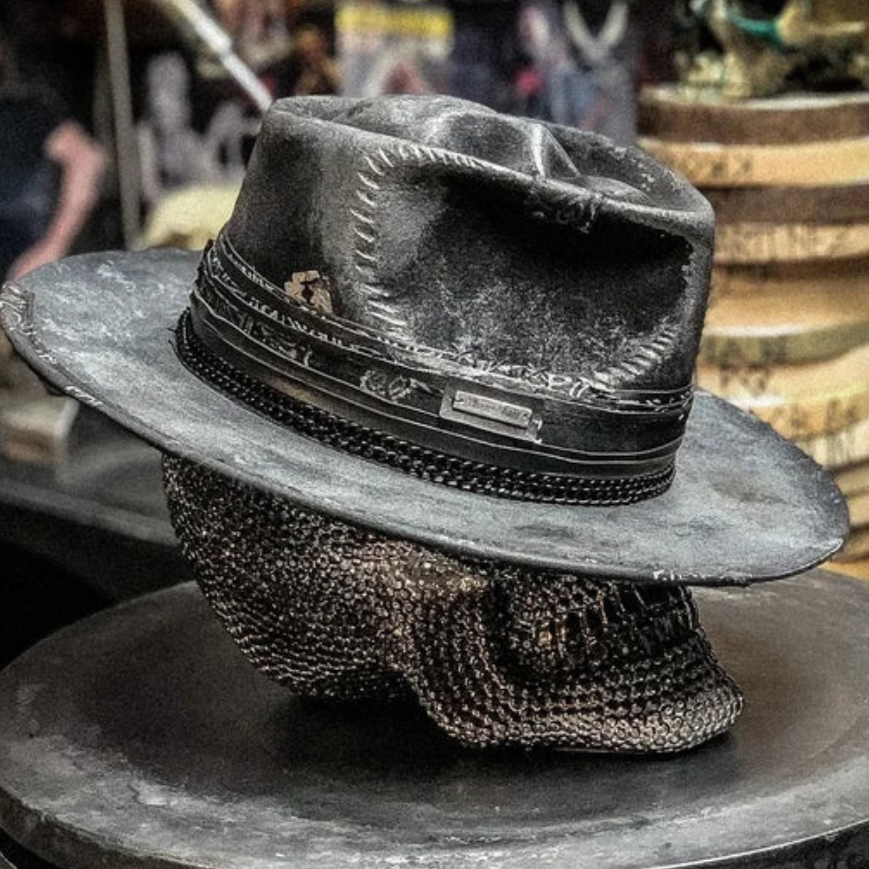 Håndlavet Skull Hat / Kraniehue – Unikt Design med Karakter Hat Tech Butik